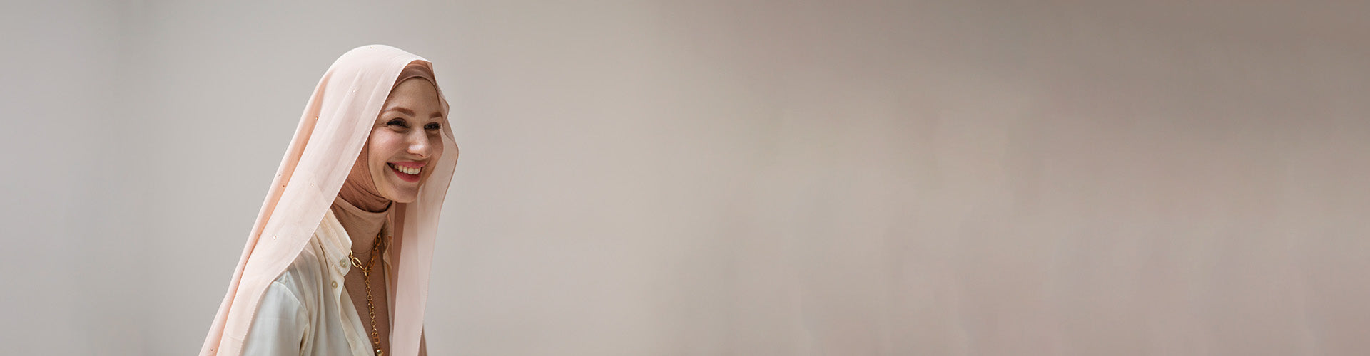 slider image slider_item_HwVAEh